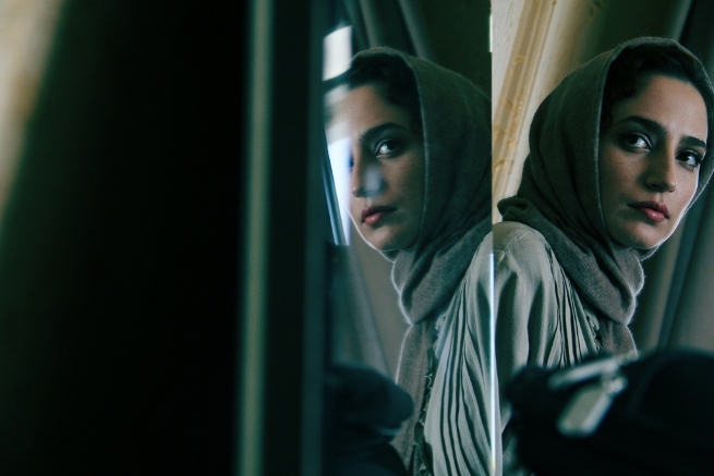 Kai trūksta oro – Iranietiško detektyvo ženklai filme „Melburnas“