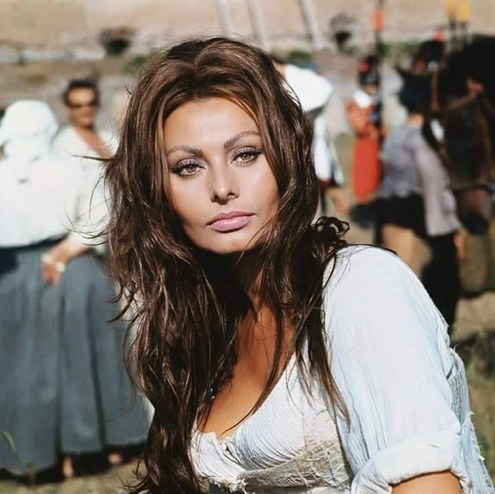 Sophia Loren – didžioji italų kino dama, pakilusi iš skurdo