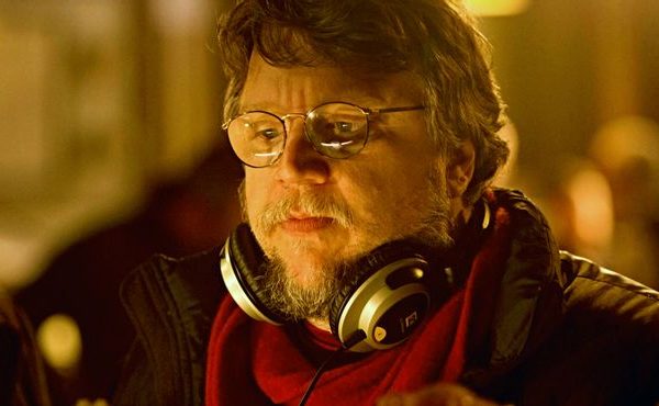 Režisierius Guillermo del Toro atskleidė, kad egzistuoja „stulbinanti“ trilerio „Košmarų  skersgatvis“ versija
